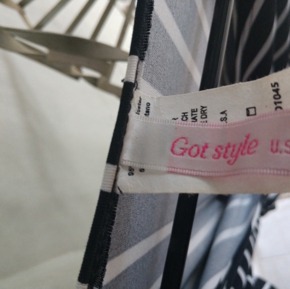 Black and white pinstriped dress, faux wrap - Picture 5 of 6